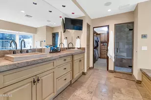 4735 N 32nd Pl, Phoenix, AZ 85018 - Photo 23
