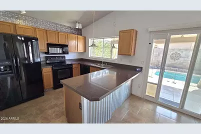 8574 N 110th Avenue, Peoria, AZ 85345 - Photo 7