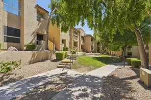1880 E Morten Ave, Phoenix, AZ 85020 - Photo 1