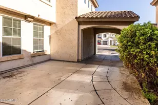 2051 E Carla Vista Dr, Chandler, AZ 85225 - Photo 9