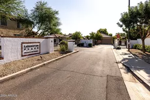 2051 E Carla Vista Dr, Chandler, AZ 85225 - Photo 43