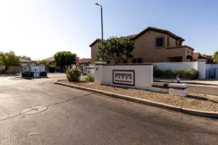 2051 E Carla Vista Dr, Chandler, AZ 85225 - Photo 47
