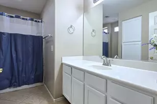8590 W Cinnabar Ave, Peoria, AZ 85345 - Photo 35