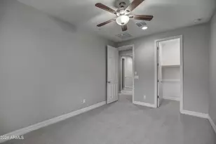1979 W Desert Hollow Dr, Phoenix, AZ 85085 - Photo 33