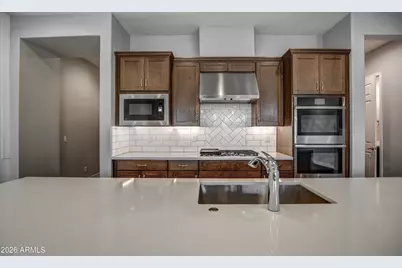 1979 W Desert Hollow Drive, Phoenix, AZ 85085 - Photo 9