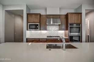 1979 W Desert Hollow Dr, Phoenix, AZ 85085 - Photo 9