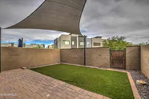 1979 W Desert Hollow Dr, Phoenix, AZ 85085 - Photo 39