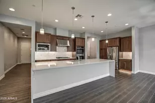 1979 W Desert Hollow Dr, Phoenix, AZ 85085 - Photo 7