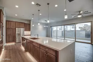 1979 W Desert Hollow Dr, Phoenix, AZ 85085 - Photo 11