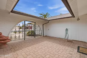 19820 N Cherry Tree Ln, Sun City, AZ 85373 - Photo 5