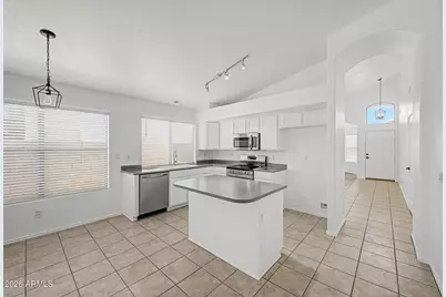 12570 W Desert Flower Road, Avondale, AZ 85392 - Photo 7