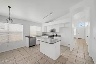 12570 W Desert Flower Rd, Avondale, AZ 85392 - Photo 7