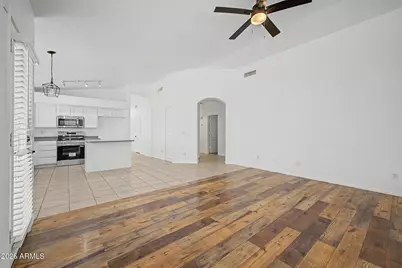 12570 W Desert Flower Road, Avondale, AZ 85392 - Photo 11