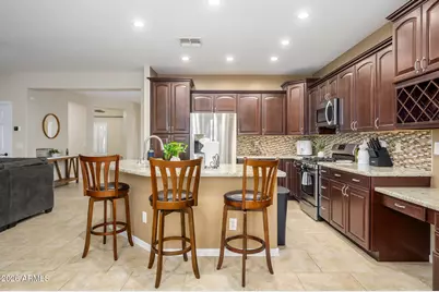 17760 W Ivy Lane, Surprise, AZ 85388 - Photo 13