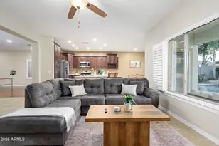 17760 W Ivy Ln, Surprise, AZ 85388 - Photo 9