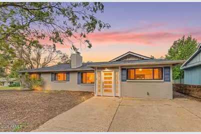 3207 N Manor Road, Flagstaff, AZ 86004 - Photo 1