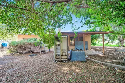 915 W Tamarisk Street, Phoenix, AZ 85041 - Photo 27