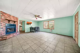 915 W Tamarisk St, Phoenix, AZ 85041 - Photo 11