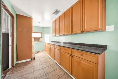 915 W Tamarisk Street, Phoenix, AZ 85041 - Photo 17