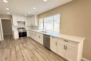 1529 E Edgewater Dr, Tempe, AZ 85283 - Photo 7