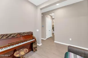 21926 N 61st Wy, Phoenix, AZ 85054 - Photo 25