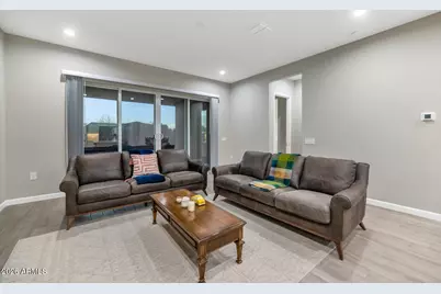 21926 N 61st Way, Phoenix, AZ 85054 - Photo 23