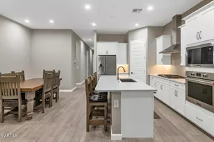 21926 N 61st Wy, Phoenix, AZ 85054 - Photo 11