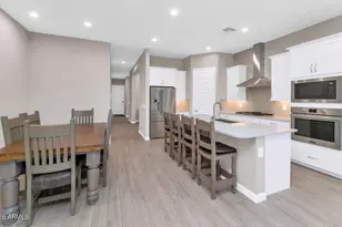 21926 N 61st Wy, Phoenix, AZ 85054 - Photo 13