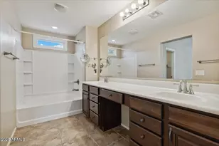 2233 E Pecan Rd, Phoenix, AZ 85040 - Photo 11