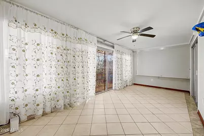 10060 W Royal Oak Road #N, Sun City, AZ 85351 - Photo 9