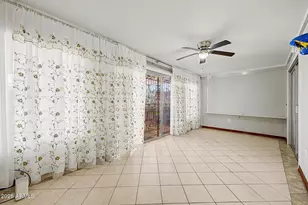 10060 W Royal Oak Rd, Sun City, AZ 85351 - Photo 9