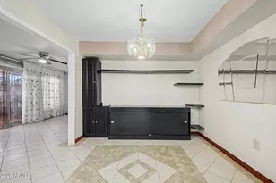 10060 W Royal Oak Rd, Sun City, AZ 85351 - Photo 11
