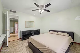 10060 W Royal Oak Rd, Sun City, AZ 85351 - Photo 25