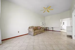 10060 W Royal Oak Rd, Sun City, AZ 85351 - Photo 7