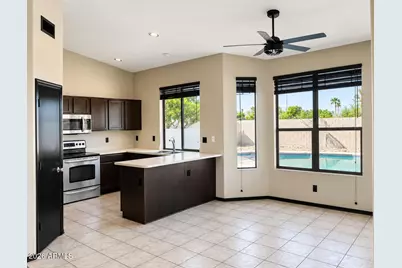 8228 W Palmaire Avenue, Glendale, AZ 85303 - Photo 11