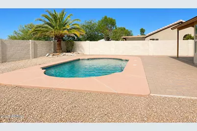 8228 W Palmaire Avenue, Glendale, AZ 85303 - Photo 5