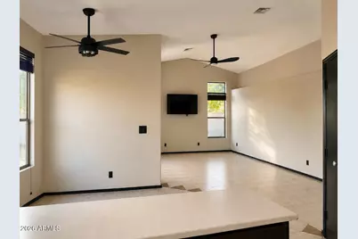 8228 W Palmaire Avenue, Glendale, AZ 85303 - Photo 9