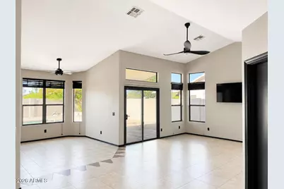 8228 W Palmaire Avenue, Glendale, AZ 85303 - Photo 7