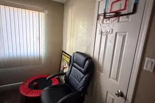 3810 N Maryvale Pkwy, Phoenix, AZ 85031 - Photo 11