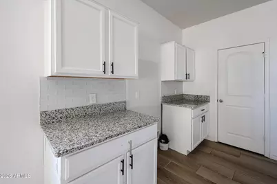 25640 W Coles Road, Buckeye, AZ 85326 - Photo 17