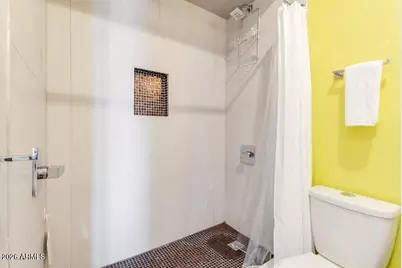 4750 N Central Avenue #8L, Phoenix, AZ 85012 - Photo 13