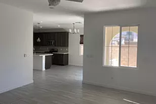 823 W Gail Dr, Chandler, AZ 85225 - Photo 5