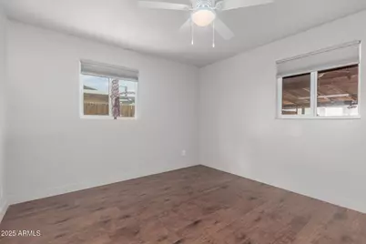 3622 W Sunland Avenue, Phoenix, AZ 85041 - Photo 15