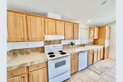 10960 N 67th Avenue #94, Glendale, AZ 85304 - Photo 3