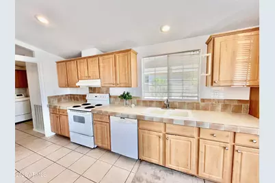 10960 N 67th Avenue #94, Glendale, AZ 85304 - Photo 3