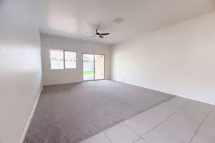 810 W Whistling Thorn Ave, San Tan Valley, AZ 85140 - Photo 3