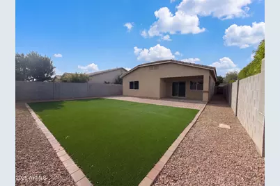810 W Whistling Thorn Avenue, San Tan Valley, AZ 85140 - Photo 5