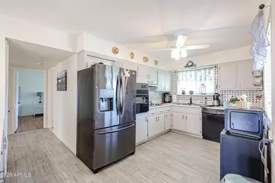 10319 W Clair Drive, Sun City, AZ 85351 - Photo 7