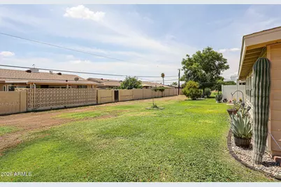 10319 W Clair Drive, Sun City, AZ 85351 - Photo 29