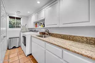 2102 Encanto Dr SW, Phoenix, AZ 85007 - Photo 21